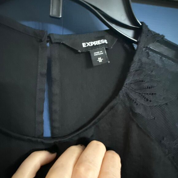 Express Black Lace Sleeve Tie Blouse Size M - Picture 4 of 5